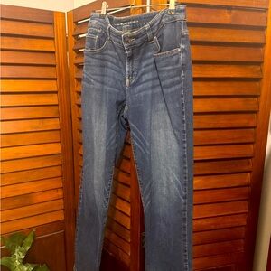 Chicos size “0” Boyfriend ankle jeans